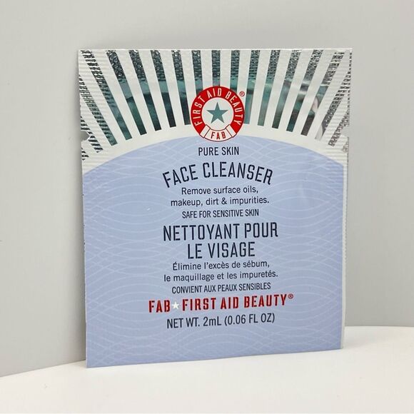 🌺FREE ~ First Aid Beauty ~ Pure Skin Face Cleanser ~ NEW - Picture 1 of 10